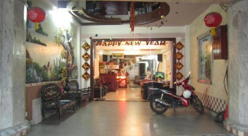依婷酒店 胡志明市 外观 照片
